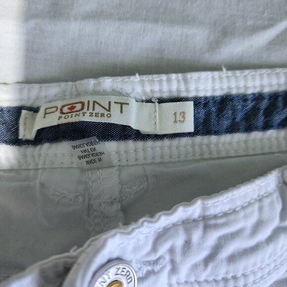 Point Zero Shorts Womens 13 White Long Cargo Look 4 Pockets Flat Front - Picture 6 of 6